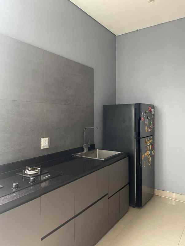 dijual rumah kelapa dua