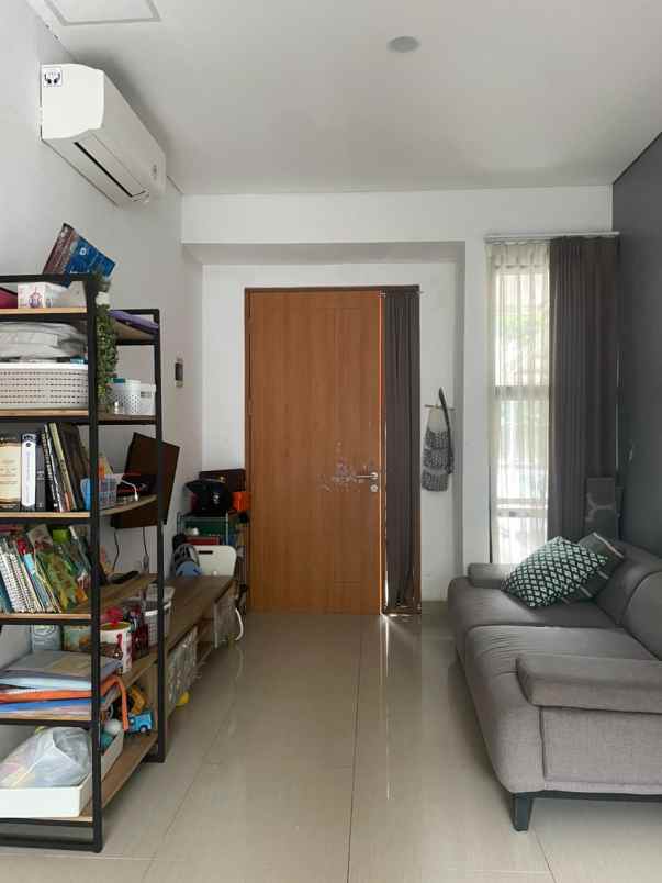 dijual rumah kelapa dua