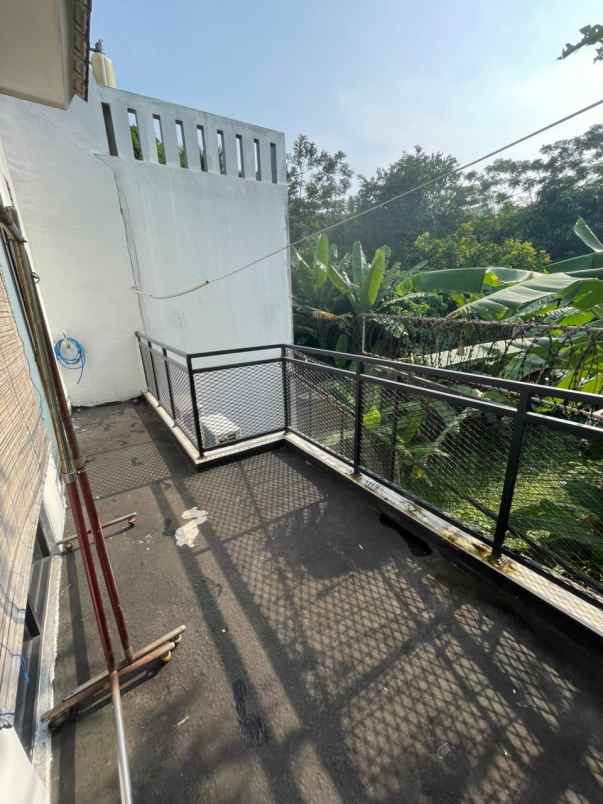 dijual rumah kelapa dua