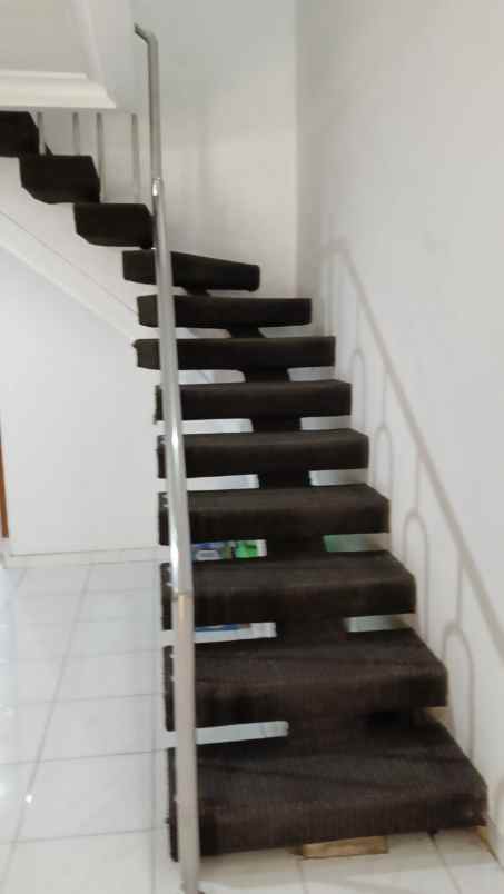 dijual rumah kelapa gading