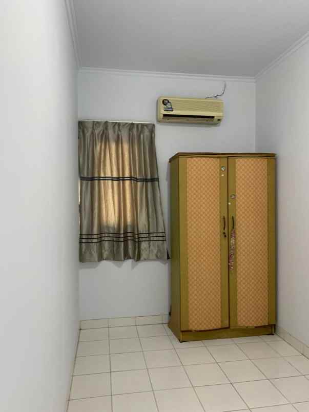 dijual rumah kelapa molek