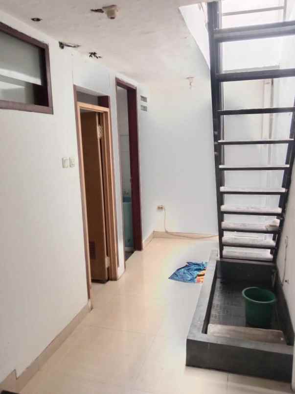 dijual rumah kelapa molek kelapa gading