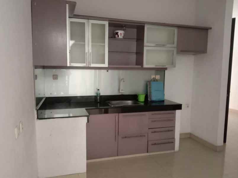 dijual rumah kelapa molek kelapa gading