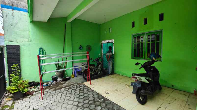dijual rumah kemlaten karangpilang