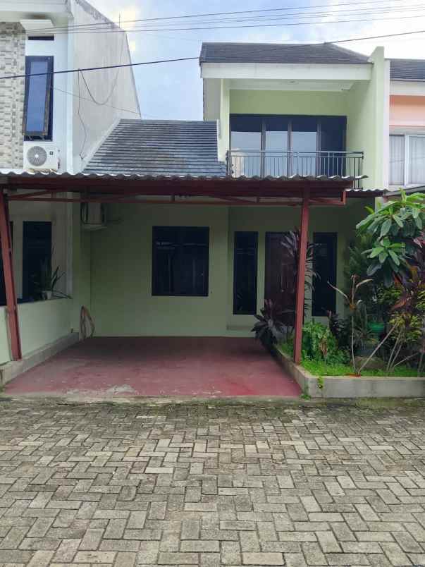 dijual rumah kencana loka bsd city