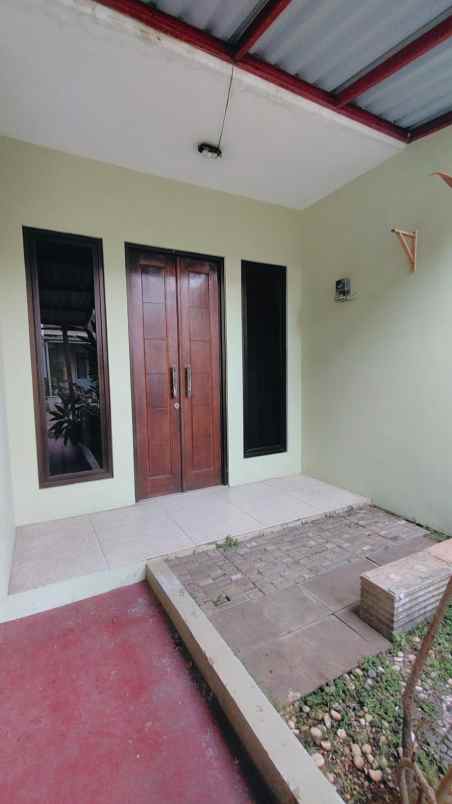 dijual rumah kencana loka bsd city