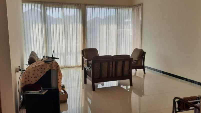 dijual rumah kertajaya indah