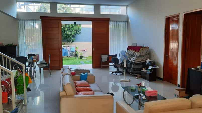 dijual rumah kertajaya indah