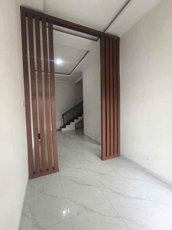 dijual rumah ketintang madya surabaya