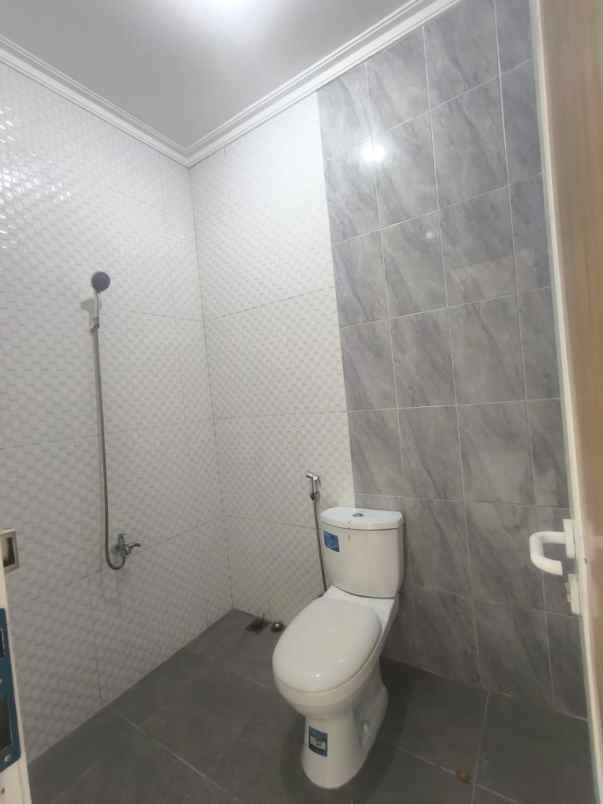 dijual rumah ketintang madya surabaya