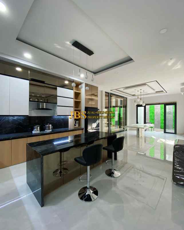 dijual rumah komplek brahrang asri