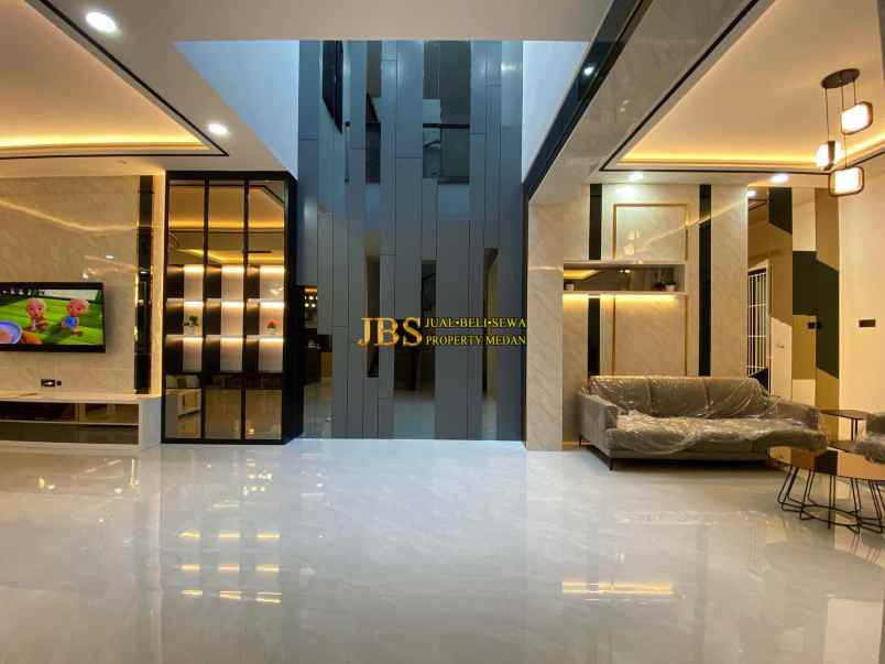 dijual rumah komplek brahrang asri