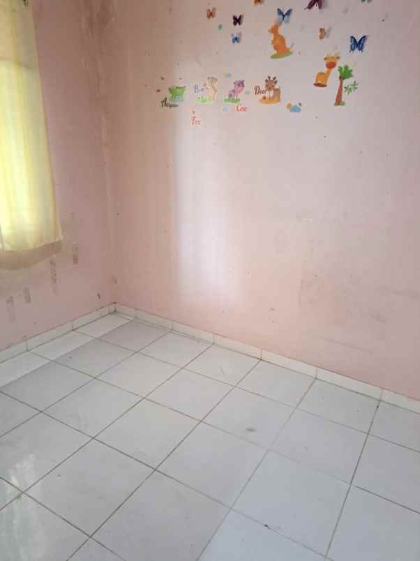 dijual rumah komplek buaran baru