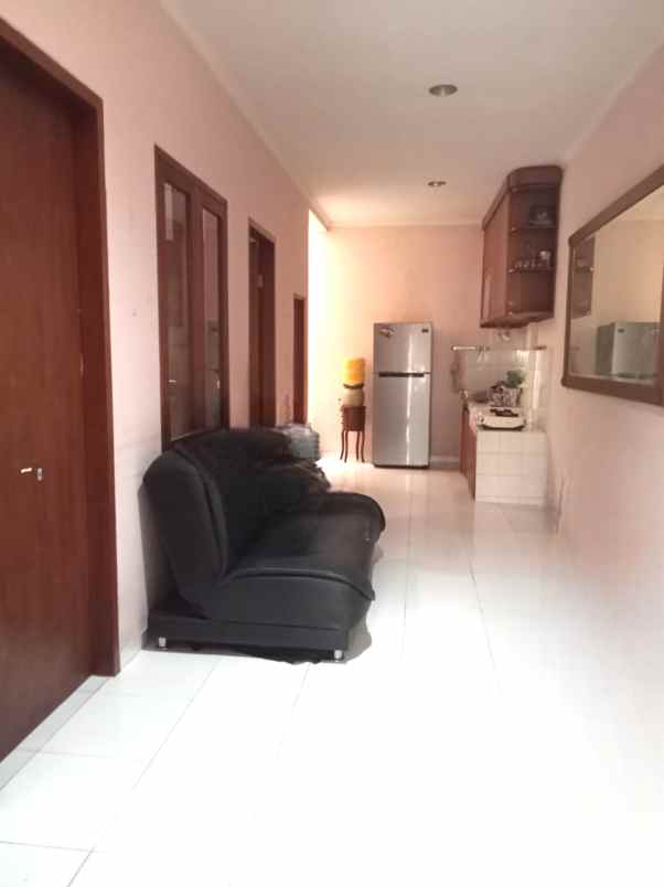 dijual rumah komplek buaran baru