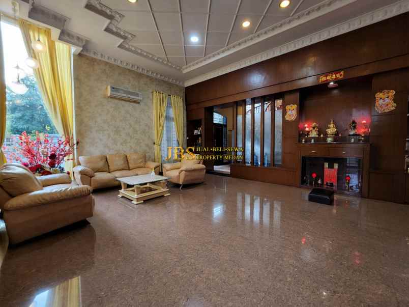 dijual rumah komplek cemara asri jalan