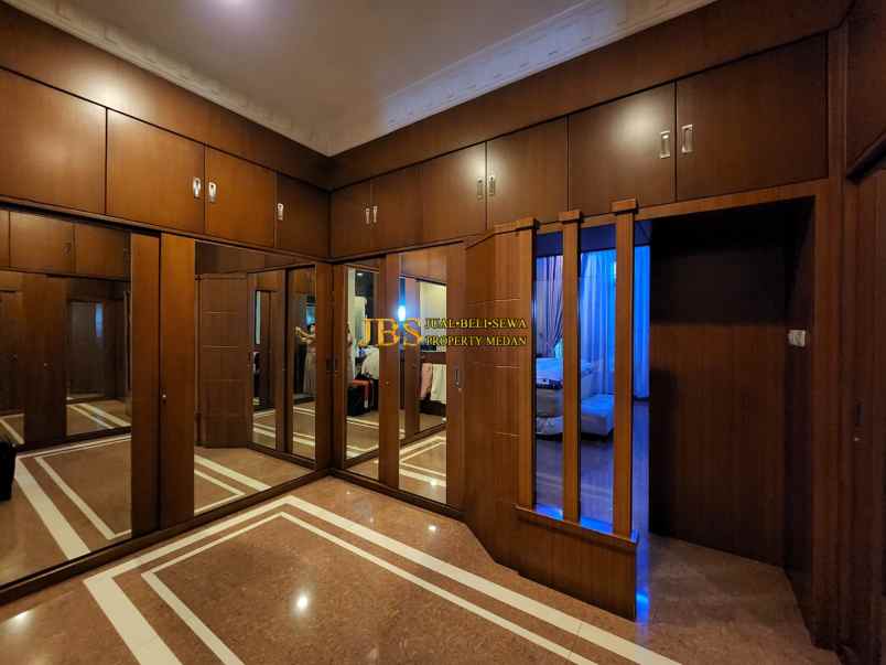 dijual rumah komplek cemara asri jalan