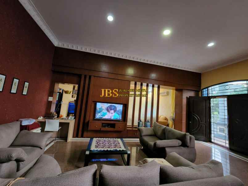 dijual rumah komplek cemara asri jalan