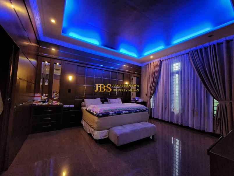 dijual rumah komplek cemara asri jalan