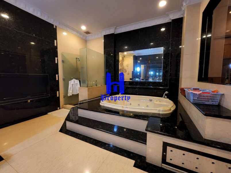 dijual rumah komplek cemara asri jalan