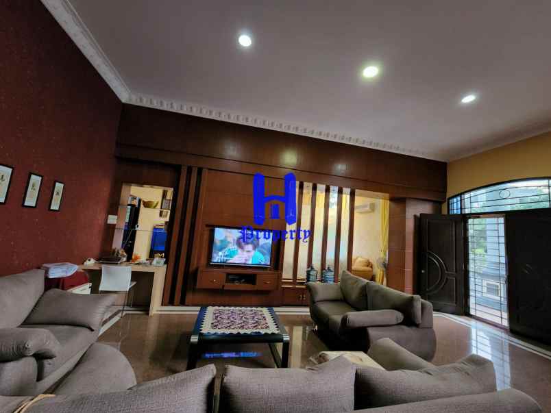 dijual rumah komplek cemara asri jalan