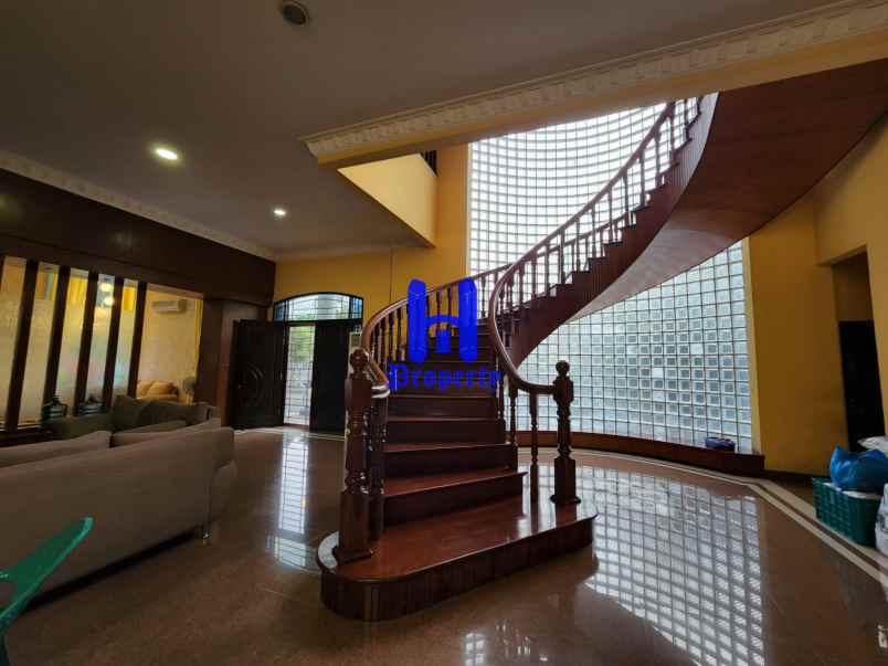 dijual rumah komplek cemara asri jalan