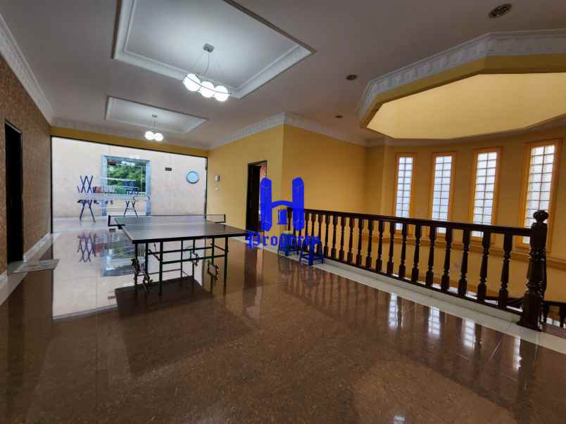 dijual rumah komplek cemara asri jalan