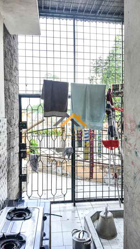 dijual rumah komplek cemara hijau jalan