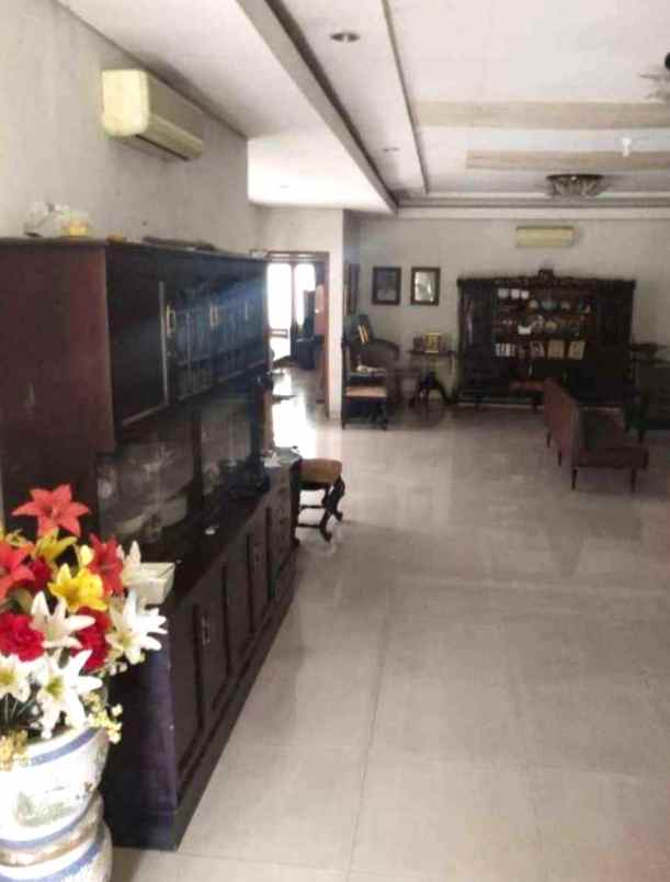 dijual rumah komplek golf bcs