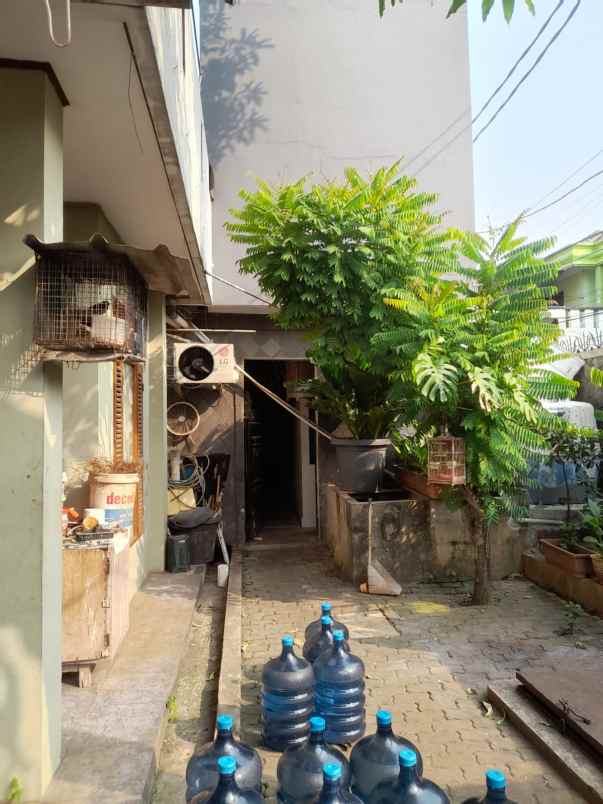 dijual rumah komplek hook