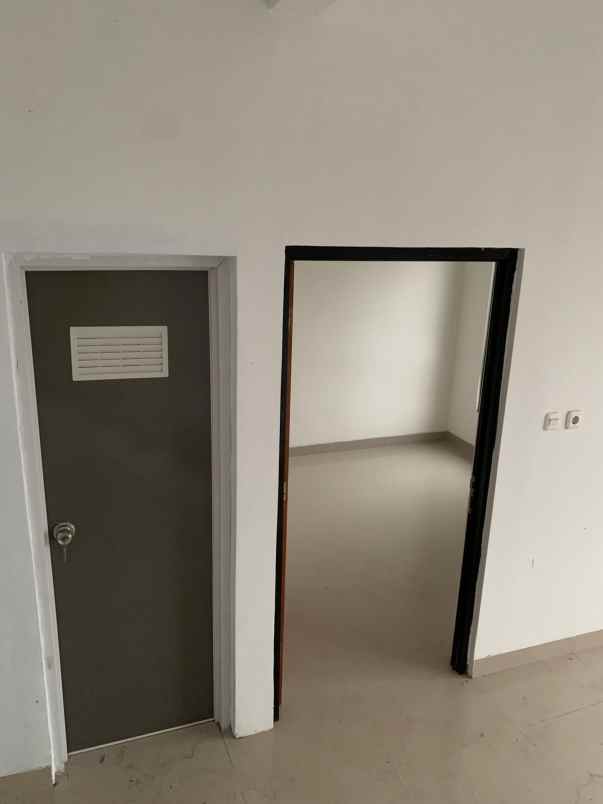 dijual rumah komplek islamic center