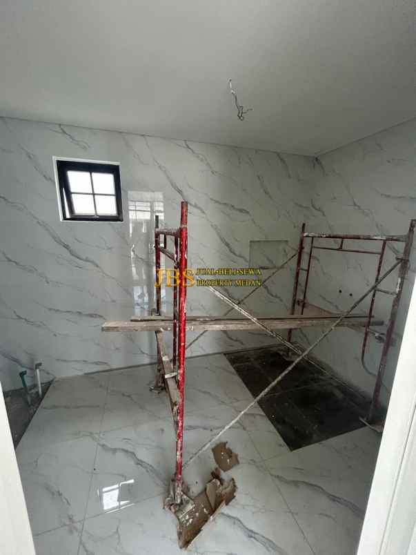 dijual rumah komplek jewel garden jalan