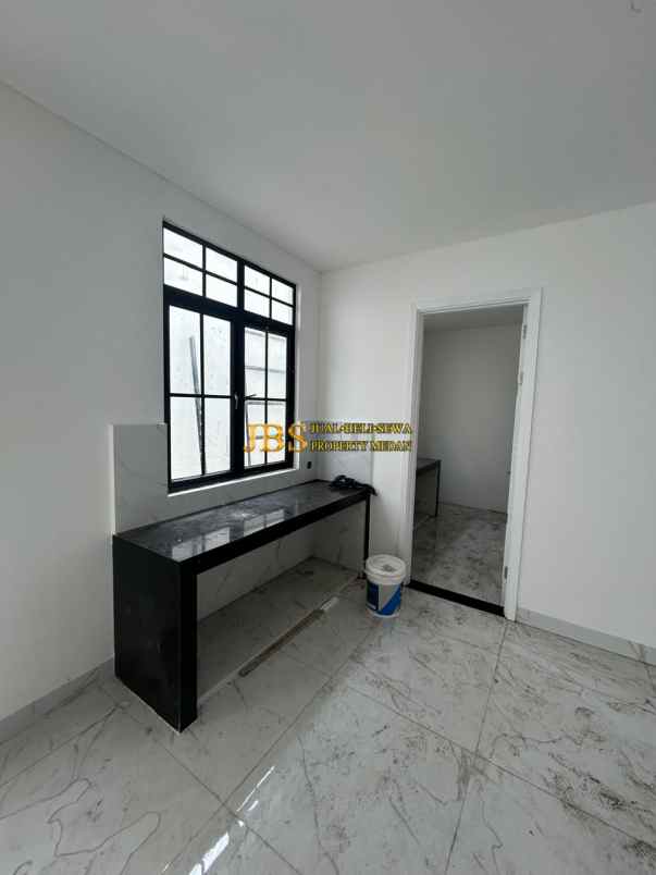 dijual rumah komplek jewel garden jalan