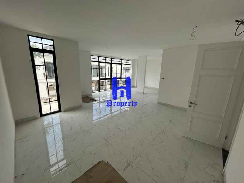dijual rumah komplek jewel garden jalan
