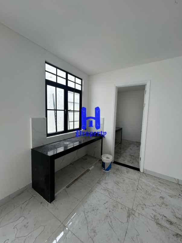 dijual rumah komplek jewel garden jalan