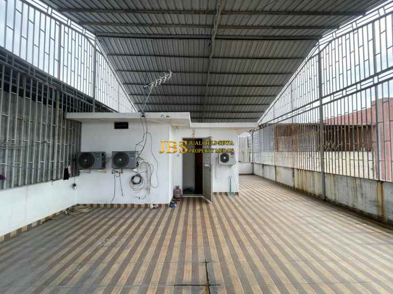 dijual rumah komplek karya town house