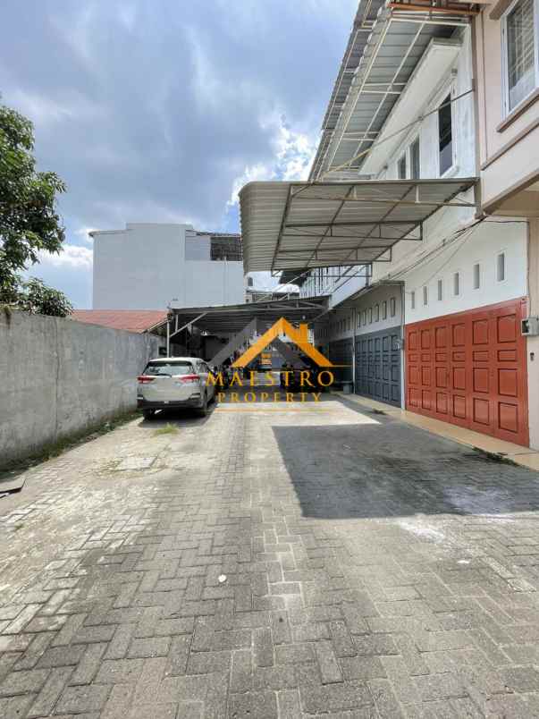 dijual rumah komplek krakatau minimalis