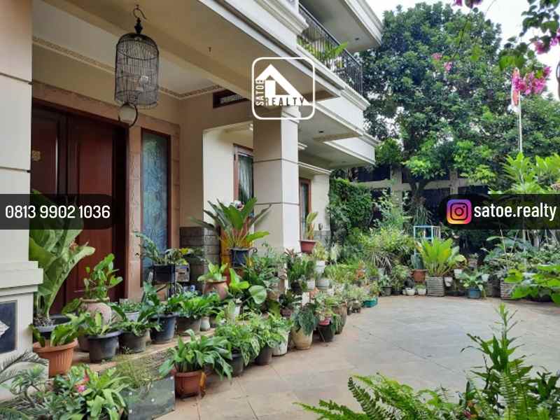 dijual rumah komplek megapolitan cinere