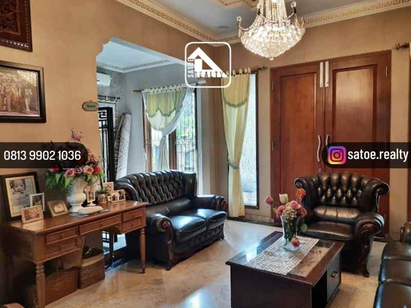 dijual rumah komplek megapolitan cinere