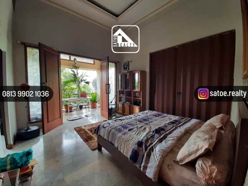 dijual rumah komplek megapolitan cinere