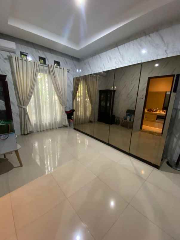 dijual rumah komplek mitra dago