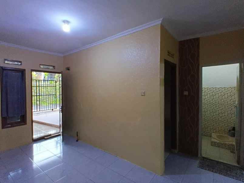 dijual rumah komplek permata cimahi