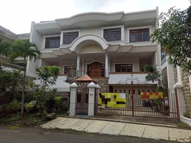 dijual rumah komplek setraduta bandung