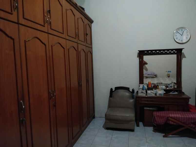 dijual rumah komplek strategis di kota bekasi