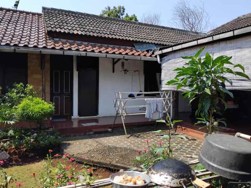 dijual rumah komplek strategis di kota bekasi