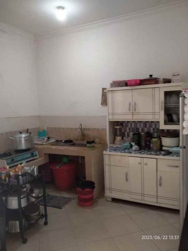 dijual rumah komplek taman persada asri