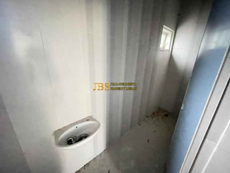 dijual rumah komplek the green menteng