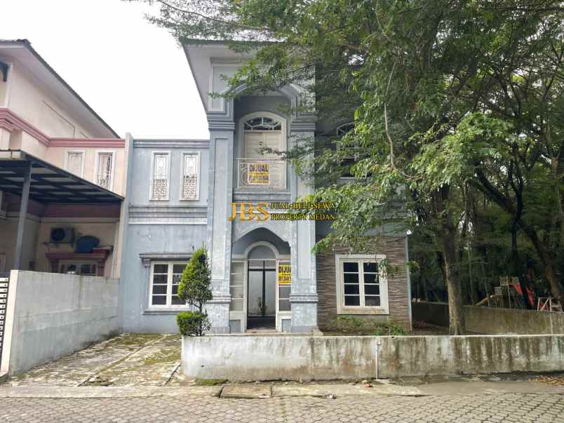 dijual rumah komplek the green menteng