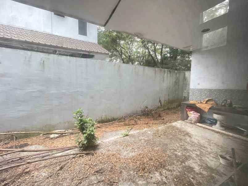 dijual rumah komplek the green menteng
