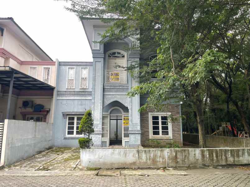 dijual rumah komplek the green menteng