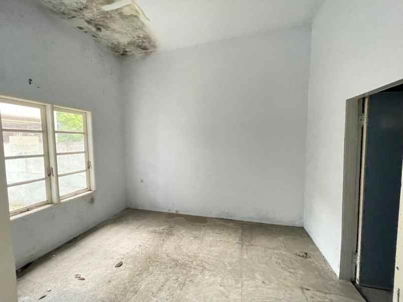 dijual rumah komplek the green menteng